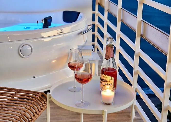 Sunset Charming With Jacuzzi Apartment *